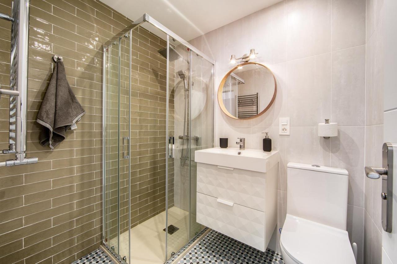 Apartamento 4 estaciones - Tu hogar en el corazón de Oviedo Exterior foto
